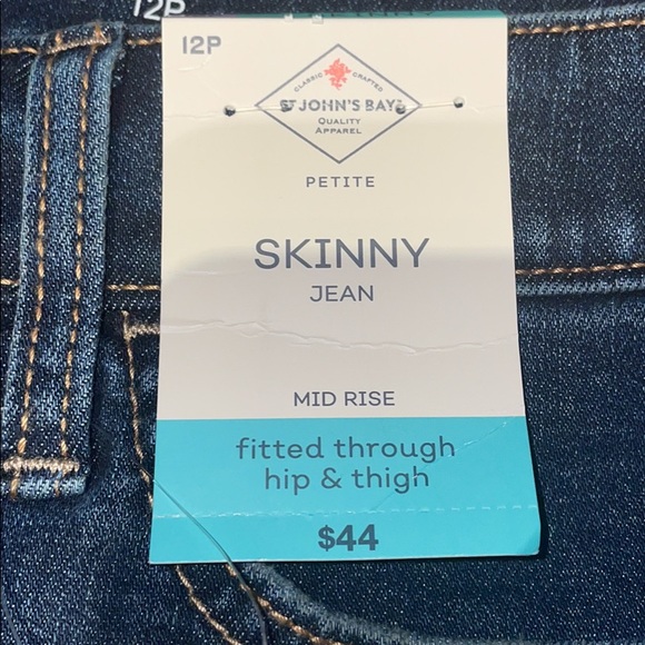 Jeans - Picture 2 of 3